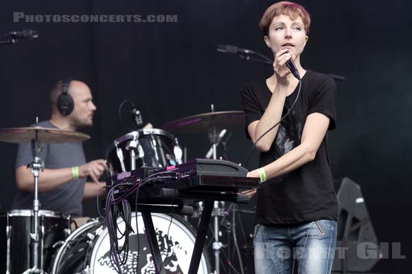 POLICA - 2013-08-25 - SAINT CLOUD - Domaine National - Scene Pression Live - 